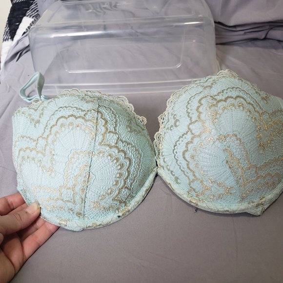 Bras - Picture 8 of 11